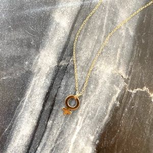 24k Venus pendant necklace